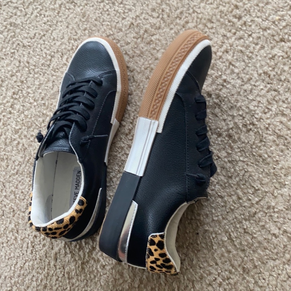 Casual Sneakers 🍂